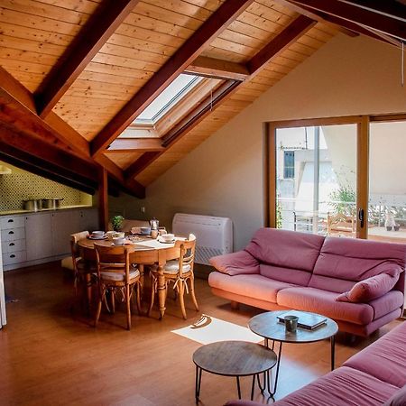 Appartamento Country Style Attic In The Heart Of Preveza Esterno foto