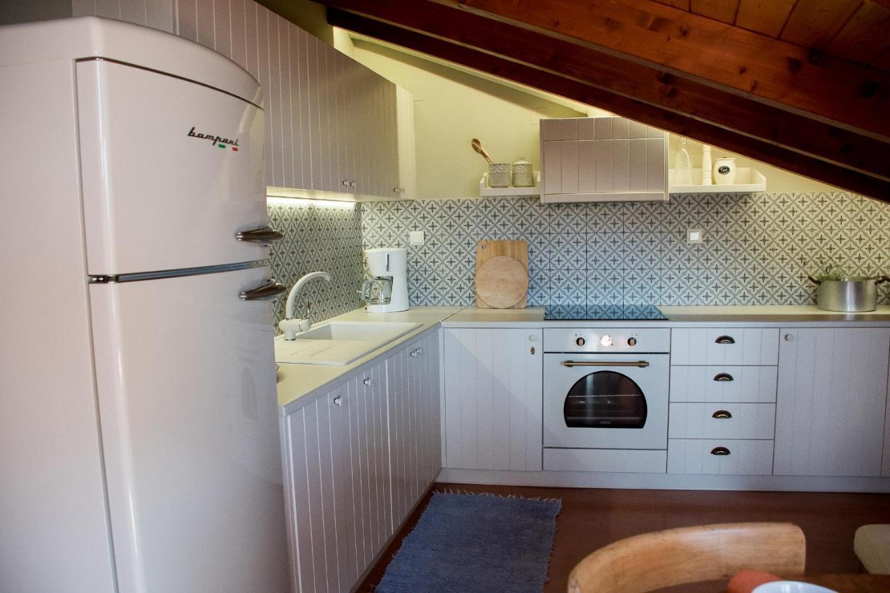 Appartamento Country Style Attic In The Heart Of Preveza Esterno foto