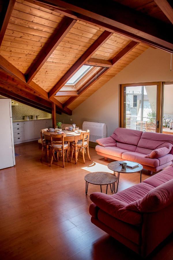 Appartamento Country Style Attic In The Heart Of Preveza Esterno foto