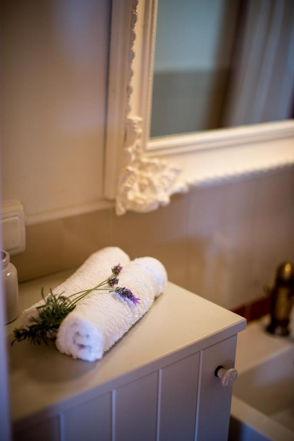 Appartamento Country Style Attic In The Heart Of Preveza Esterno foto