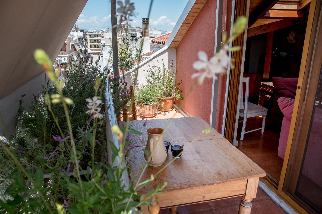 Appartamento Country Style Attic In The Heart Of Preveza Esterno foto