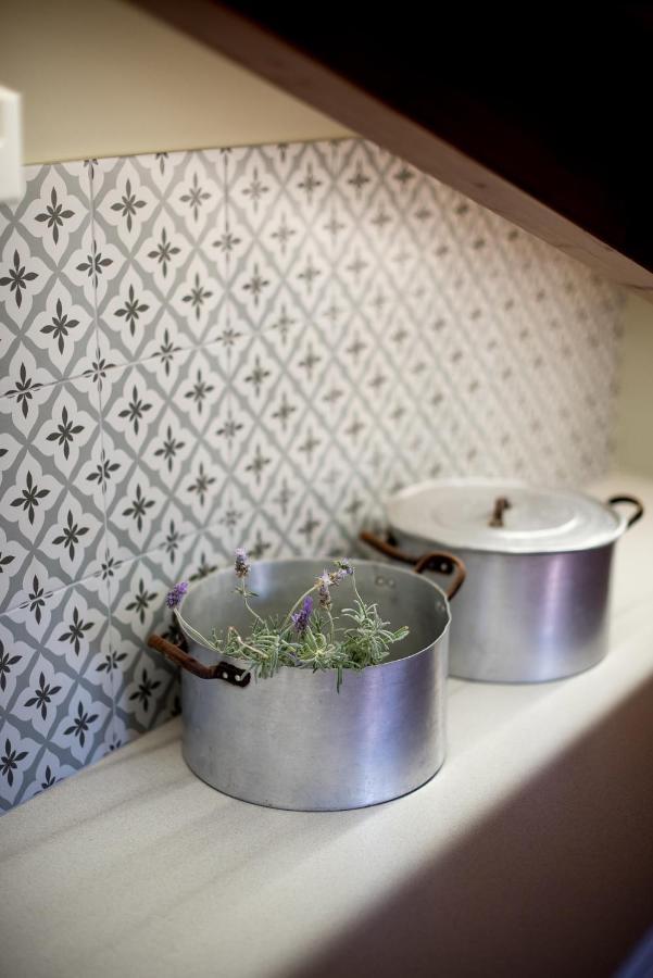 Appartamento Country Style Attic In The Heart Of Preveza Esterno foto