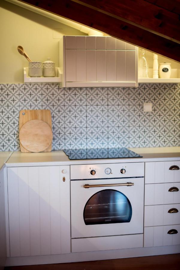 Appartamento Country Style Attic In The Heart Of Preveza Esterno foto