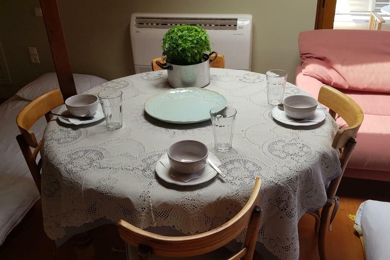 Appartamento Country Style Attic In The Heart Of Preveza Esterno foto